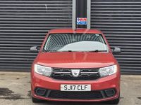 Usado Dacia Sandero Ambiance 90 HP (66 kW) 2017 Vermelho Citadino