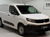Second-hand Vauxhall Combo S 101 CP (74 kW) 2024 Alb Monovolum