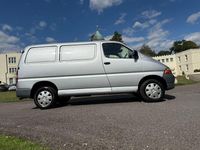 Used Toyota HiAce 88 HP (64 kW) 2005 Silver Van