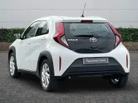 Used Toyota Aygo X PURE 72 HP (52 kW) 2024 White SUV