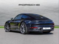Begagnad Porsche 911 379 HK (278 kW) 2023 Svart Sportkupé