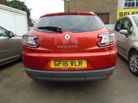 Used Renault Mégane GrandTour LIMITED 2016 Red Estate