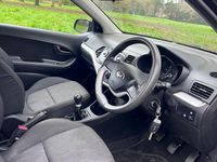 Used Kia Picanto 68 HP (50 kW) 2014 Black Hatchback