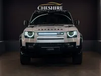 Usado Land Rover Defender SE Dynamic 250 HP (183 kW) 2023 Prateado SUV
