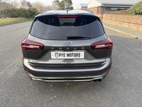 Usado Ford Focus ST-Line 2022 Gris Familiar