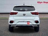 Używany MG ZS Exclusive 106 KM (77 kW) 2023 Biały SUV