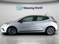 Used Renault Clio Iconic 140 HP (102 kW) 2021 Silver Hatchback