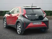 Used Toyota Aygo X 72 HP (52 kW) 2024 Red SUV