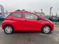 Used Toyota Aygo 68 HP (50 kW) 2015 Red Hatchback