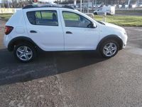 Used Dacia Sandero Lauréate 2015 White Hatchback