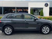 Gebraucht VW Tiguan Life 245 PS (180 kW) 2024 Grau SUV