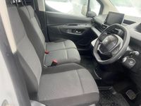 Used Peugeot Partner 68 HP (50 kW) 2022 White MPV