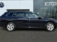 Second-hand VW Golf VIII Life 110 CP (80 kW) 2023 Negru Break