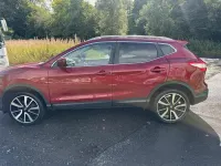 Used Nissan Qashqai Tekna 115 HP (84 kW) 2015 Red SUV