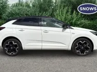 Used Vauxhall Grandland X Ultimate 130 HP (95 kW) 2024 Arctic white SUV