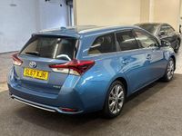 Used Toyota Auris Hybrid 2017 Blue Estate