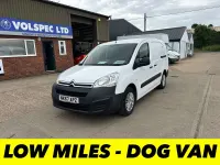 Used Citroën Berlingo 100 HP (73 kW) 2017 White MPV