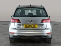 Used VW Golf VII SE 131 HP (96 kW) 2019 Silver Hatchback