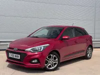 Used Hyundai i20 Premium 84 HP (61 kW) 2018 Red Hatchback