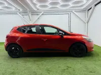 Used Renault Clio Play 75 HP (55 kW) 2016 Red Hatchback