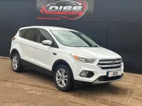 Begagnad Ford Kuga Zetec 120 HK (88 kW) 2017 Vit SUV
