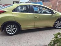 Begagnad Honda Civic ES 142 HK (104 kW) 2012 Gul Halvkombi