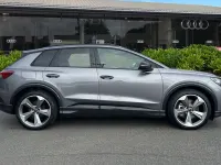 Novo Audi Q4 e-tron Black Edition 11 kW (15 HP) 2026 Cinzento SUV
