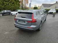 Begagnad Volvo V60 Momentum 2021 Grå Kombi