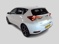 Used Toyota Auris Hybrid Design 2018 White Hatchback