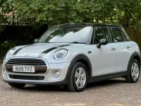 Used Mini Cooper Classic 136 HP (100 kW) 2019 Silver Hatchback