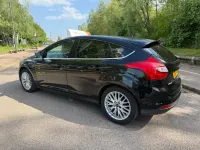 Usado Ford Focus Zetec 2012 Preto Citadino
