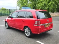 Second-hand Vauxhall Zafira Design Edition 2013 Roșu Monovolum