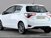Used Toyota Yaris 111 HP (81 kW) 2019 White Hatchback