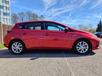 Used Toyota Auris Hybrid Business Edition 2016 Red Hatchback