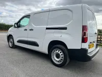 Used Peugeot Partner Premium 101 HP (74 kW) 2023 White MPV