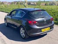 Second-hand Vauxhall Astra SRi 115 CP (84 kW) 2013 Negru Hatchback