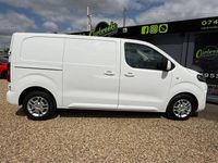 Gebraucht Vauxhall Vivaro Sportive 120 PS (88 kW) 2021 Weiß Van / Kleinbus
