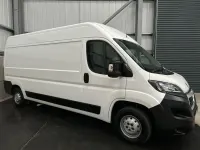 Używany Peugeot Boxer 130 KM (95 kW) 2018 Biały Van
