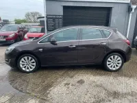 Second-hand Vauxhall Astra Elite 2013 Maro Hatchback