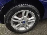 Usado Ford Fiesta Zetec 82 CV (60 kW) 2017 Azul Utilitario
