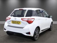 Used Toyota Yaris 111 HP (81 kW) 2020 White Hatchback