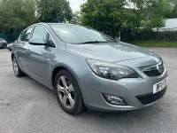Used Vauxhall Astra SRi 125 HP (91 kW) 2011 Silver Hatchback