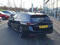 Nouă Skoda Superb SportLine 150 CP (110 kW) 2025 Negru Break