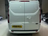 Used Ford Transit Custom Limited 130 HP (95 kW) 2019 White Van