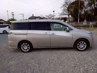 Usado Nissan Elgrand 2010 Beige Monovolumen
