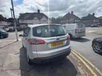 Usado Ford S-MAX Zetec 140 HP (102 kW) 2012 Prateado Monovolume