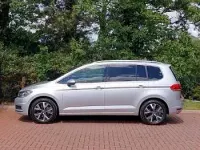Second-hand VW Touran SEL 150 CP (110 kW) 2023 Argintiu Monovolum
