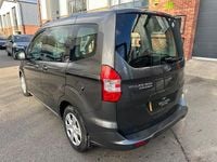 Used Ford Tourneo Courier Zetec 100 HP (73 kW) 2019 Grey MPV