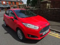 Used Ford Fiesta Titanium 75 HP (55 kW) 2014 Red Hatchback