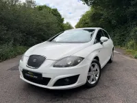Used Seat Leon Ecomotive 105 HP (77 kW) 2010 White Hatchback